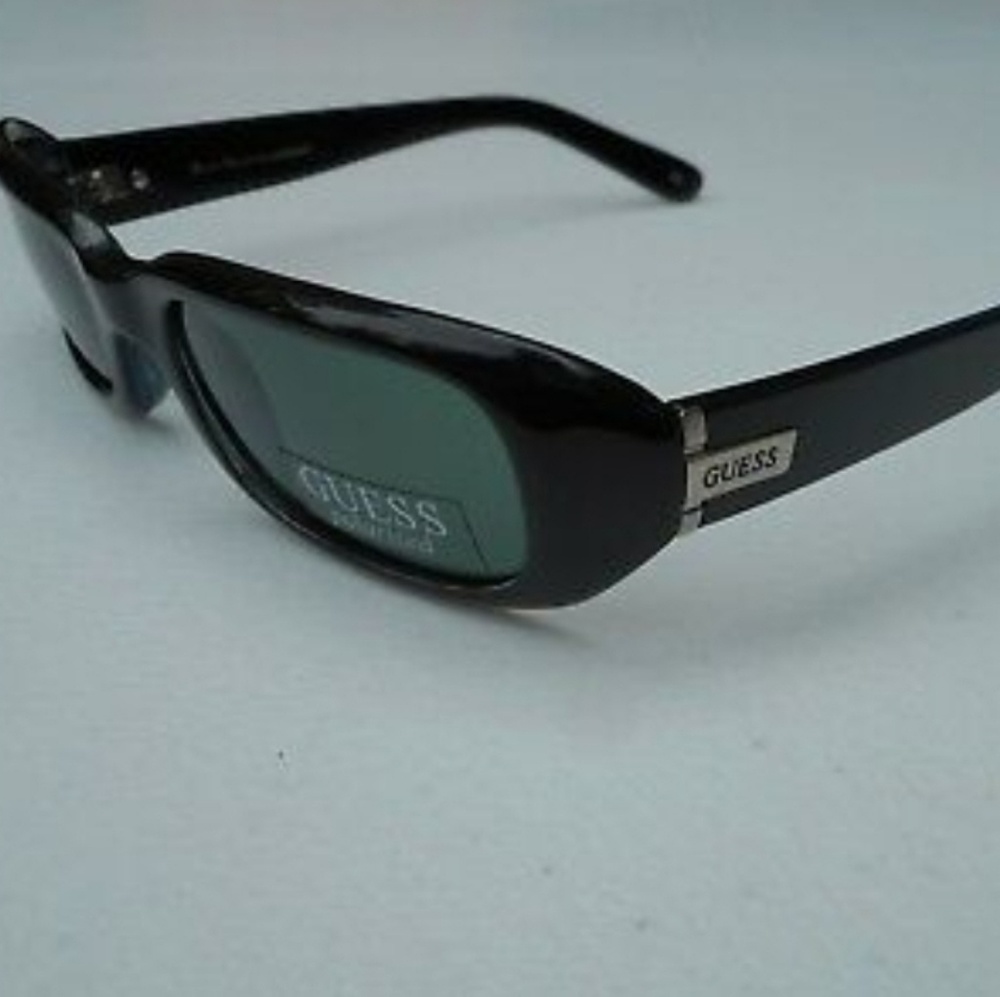 Authentic GUESS Polarized Sunglasses w Case + Rag - Picture 2 of 6